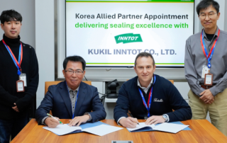 Signing the Allied Partner agreement are Mr Jong-cheol Lee, CEO and President of Kukil Inntot and Sam Bradley, Flexitallic’s VP of Sales UMEA, flanked by Kukil Inntot Sales Director Mr Jeong-seok Lee (left) and Y H Kim, Flexitallic Business Development Manager, South Korea